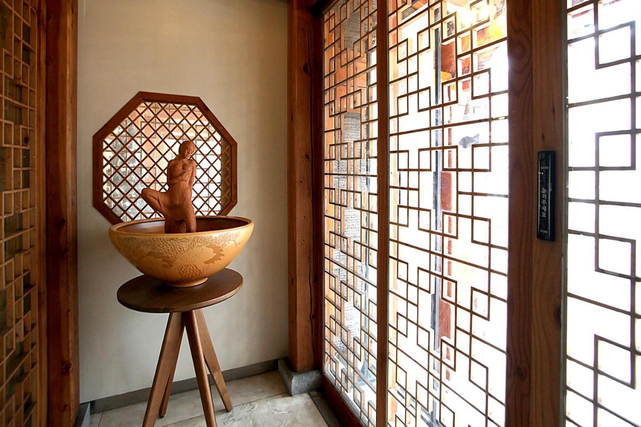 Jeonju Hanok Taejogung Hotel Екстериор снимка